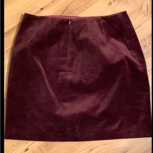 GAP burgundy velvet skirt